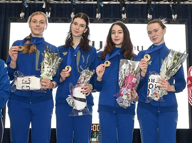 Українські шпажистки вибороли золото на етапі юніорського Кубка світу в Італії