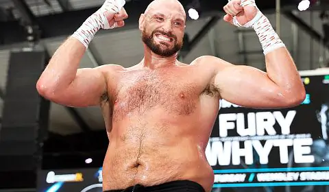 Ф'юрі привітав нову зірку UFC після перемоги над колишнім російським десантником